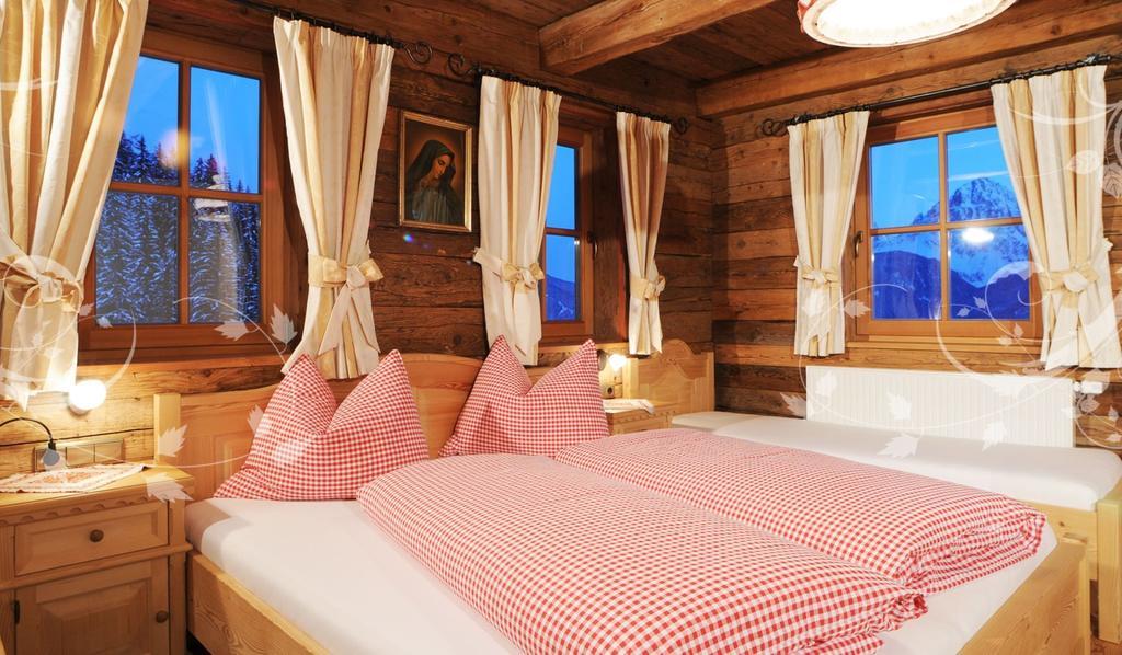 Glinzhof Mountain Natur Resort Agriturismo Сан Кандидо Стая снимка