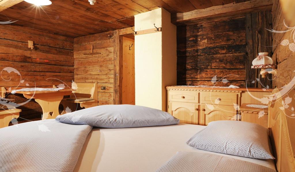 Glinzhof Mountain Natur Resort Agriturismo Сан Кандидо Стая снимка
